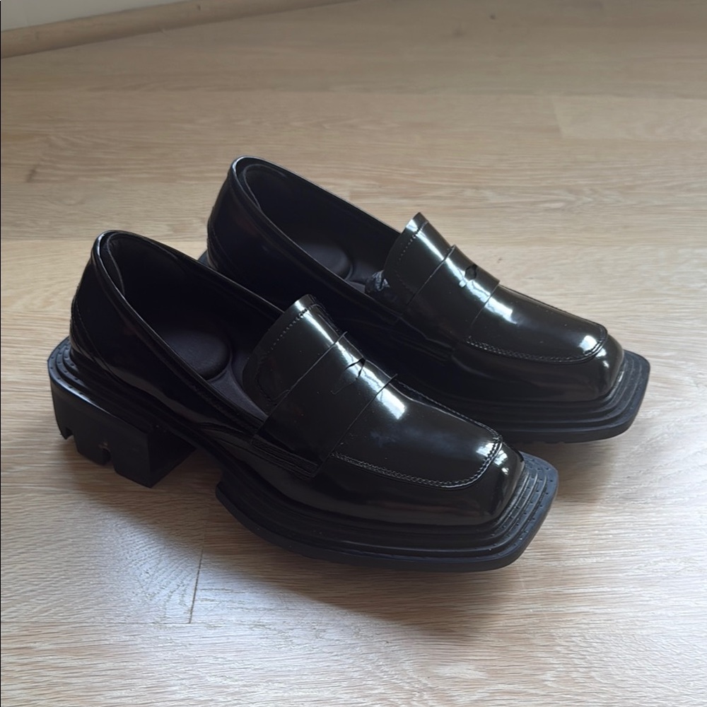 UNTITLAB loafers